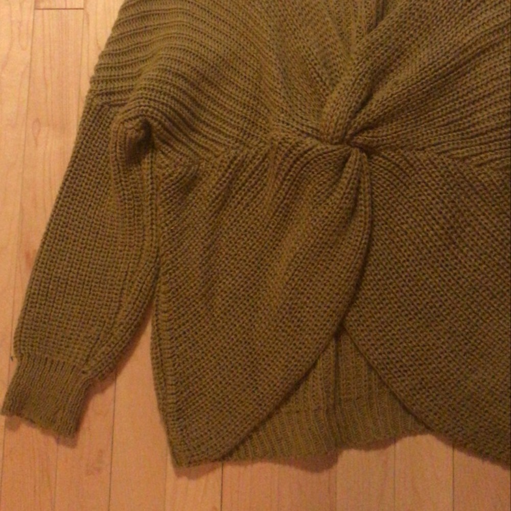 Mustard knitted sweater